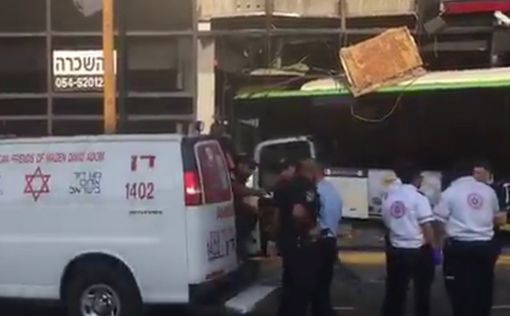 Тель-Авив: автобус врезался в здание