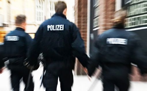 Полицию обвиняют в расизме за проверки мигрантов в Новый год