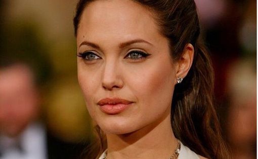 Джоли снимет новый фильм в Африке
