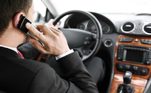 Исследование: водители пользуются телефонами в 88% поездок