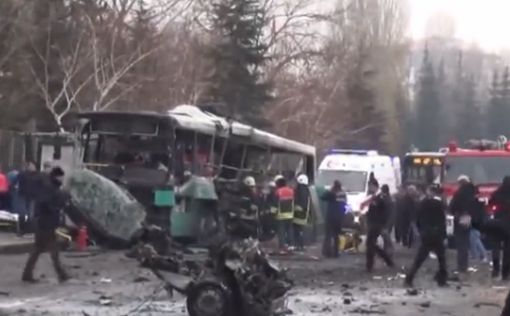 Взрыв автобуса в Турции: 13 погибших, 48 раненых