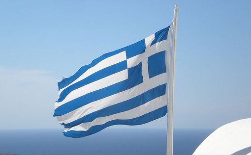 Со дна греческого моря подняли тела двух россиян и грека