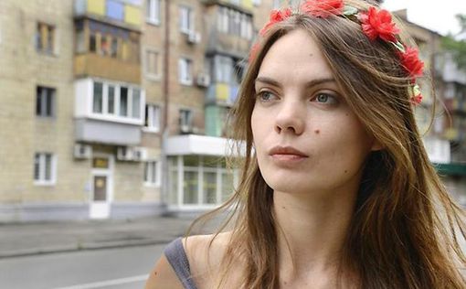 "Мать" Femen совершила самоубийство