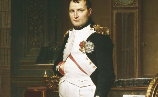 Волосы Наполеона включат в часы