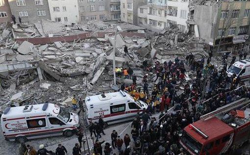 Возросло число жертв обрушения шестиэтажки в Стамбуле