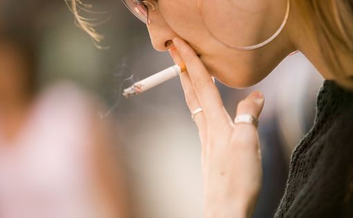 Франция намерена запретить курение в кино