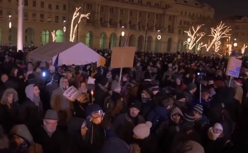Тысячи людей протестовали в Будапеште против политики Орбана