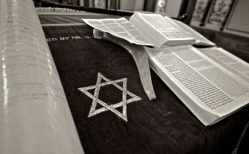 Еврея с сыном-подростком ранили у Бруклинской синагоги