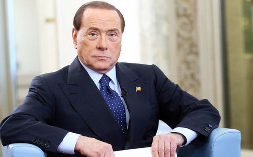 Сильвио Берлускони повредил себе голову