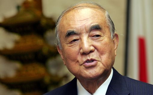 Скончался 101-летний бывший премьер Японии Накасонэ