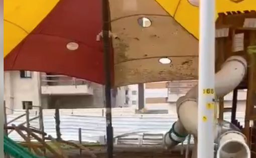 Обстрел Беэр-Шевы: дети играли на площадке, но успели забежать в здании