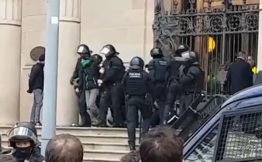 В Каталонии силовики задержали прокаталонских активистов