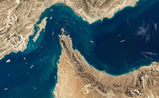 Трафик в Ормузском проливе снизился из-за взаимных ударов США и Ирана