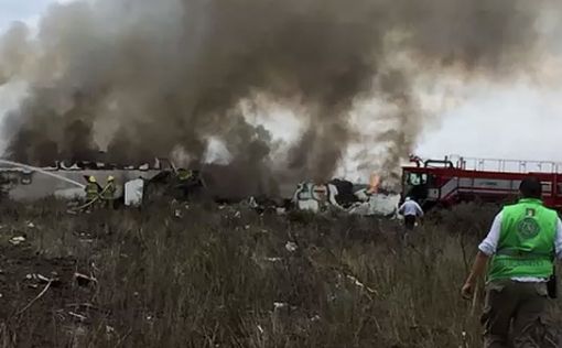 В Мексике разбился пассажирский самолет, но все выжили