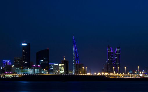 Британия откроет первую за 80 лет базу ВМС в Бахрейне