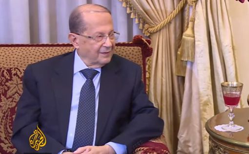 Президент Ливана упал на пол на саммите Арабской лиги. Видео