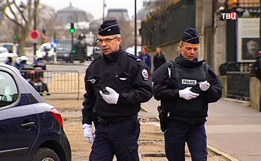 Во Франции не стихают беспорядки после избиения мигранта