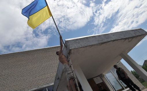 В Украине начались внеочередные выборы президента