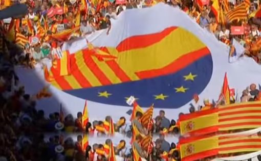 В Барселоне возобновили масштабные митинги за отделение