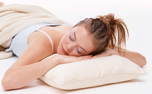 Ученые определили: человек может худеть во сне