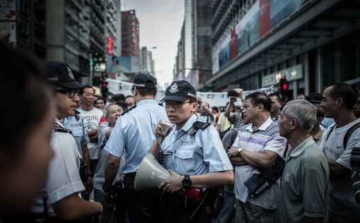 Власти Гонконга не вступят в переговоры с демонстрантами