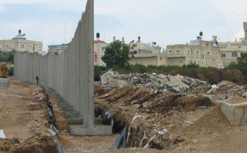 Города на границе с Газой оградили забором безопасности