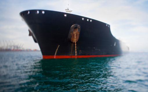 Иран: в Персидском заливе стоит судно США с химикатами