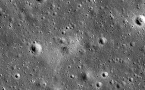 NASA опубликовало фото "вмятины" от Beresheet на Луне