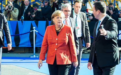 Меркель призвала ЕС к сплоченности в 2018 году