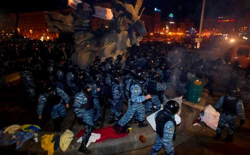 На Майдане прошла акция "Ночь памяти"