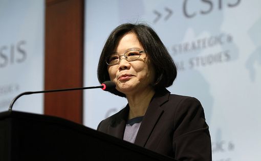 Лидер Тайваня продолжает злить Китай