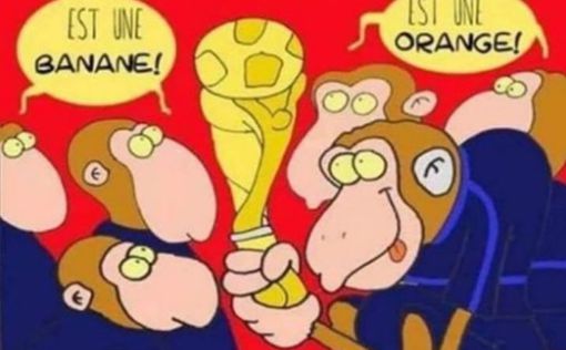 Charlie Hebdo высмеяли сборную Франции как макак