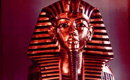Тутанхамона похоронили с предметом внеземного происхождения