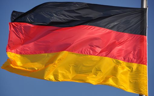 В Бундестаге просят Папу громко призвать преступников РФ снять их пиратский флаг | Фото: pixabay.com