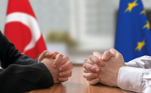 Турция расторгает миграционное соглашение с ЕС