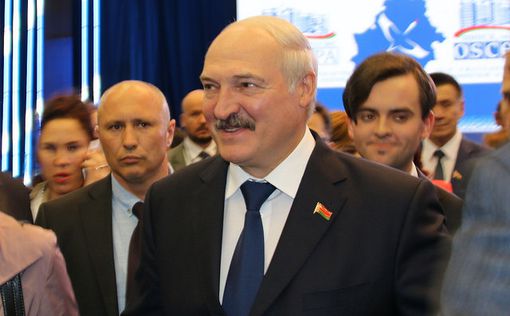Лукашенко назвал "странным" решение Трампа
