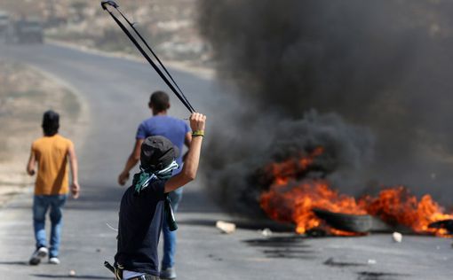 Столкновения палестинцев и полиции на Западном берегу