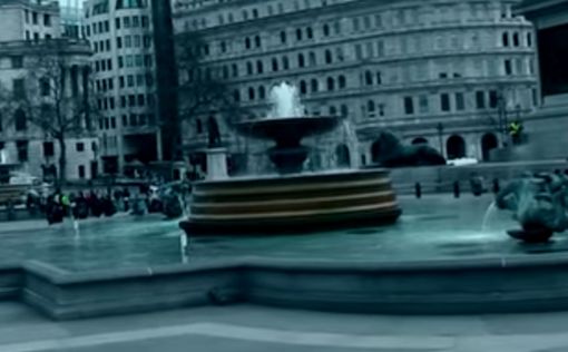 Зоозащитники окрасили фонтаны на Трафальгарской площади