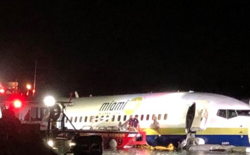 Флорида: из съехавшего Boeing 737 извлекли "черный ящик"