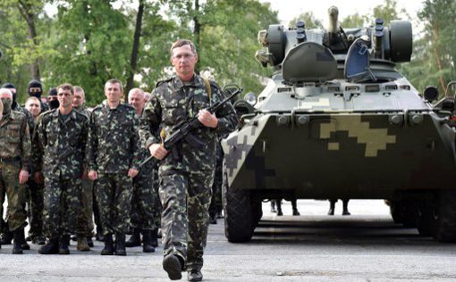 На Донбассе устроили "карусель" из бронетехники