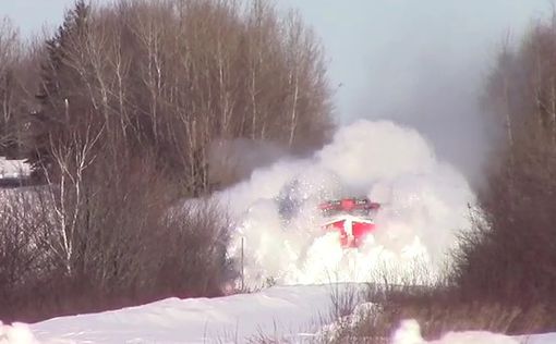 Снежный поезд, покорил пользователей YouTube