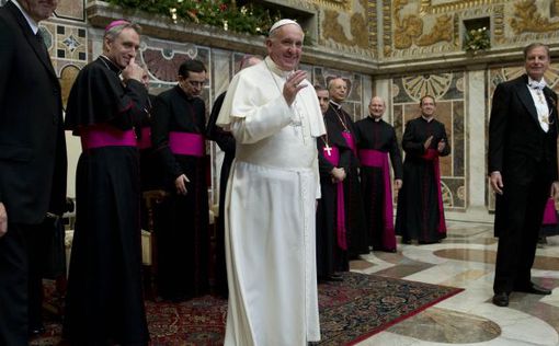 Папа Римский: общество превращается в одноразовую культуру