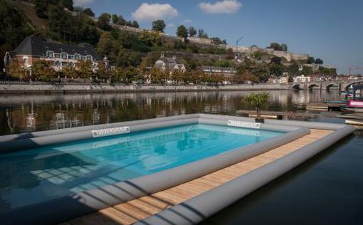 Во Франции появился первый в мире плавучий бассейн