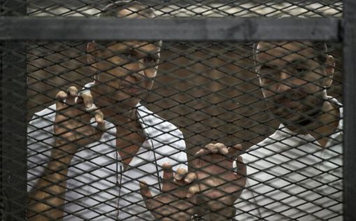 Египет: журналистов "Аль-Джазиры" арестуют на 7 лет