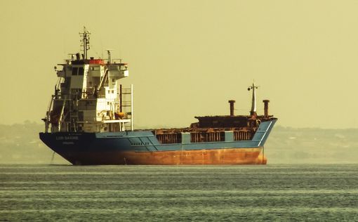 Тегеран готов сопроводить иранский танкер в Средиземное море