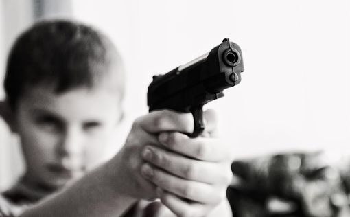 Шестилетний мальчик выстрелил в учительницу в Вирджинии