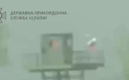 В Сумской области пограничники уничтожили российский триколор