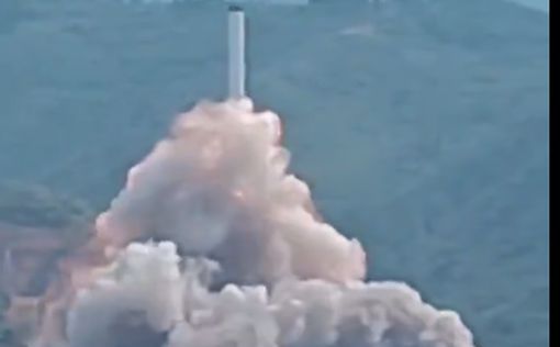 Китайская ракета разбилась после "случайного" запуска