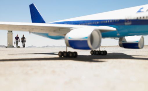 Чрезвычайная ситуация: Самолет El Al  вернулся в аэропорт