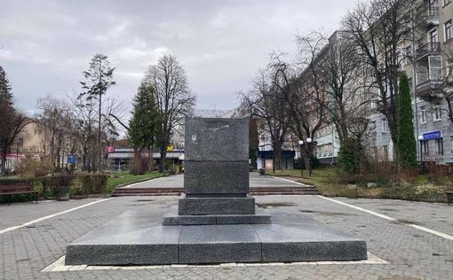 В Тернополе демонтирован памятник Пушкину